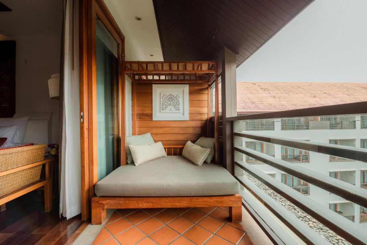 Deluxe Balcony King Size bed